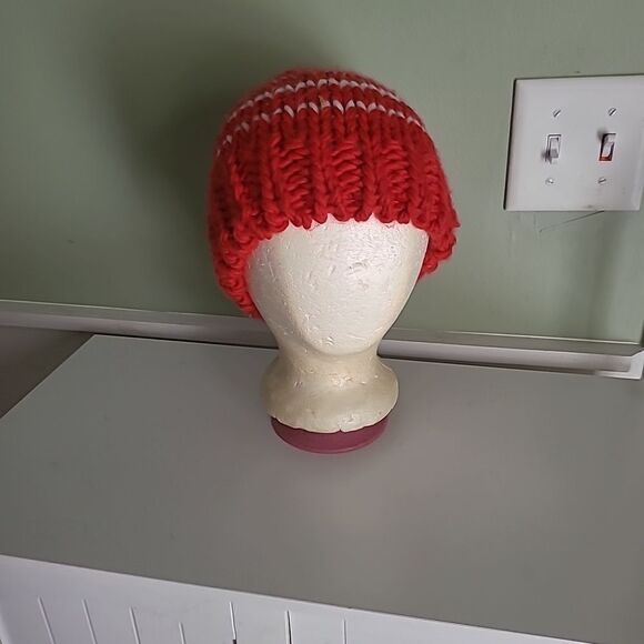 Source Unknown Accessories - Red/White Knit Hat